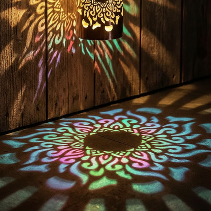 Lanterne avec lumières colorées